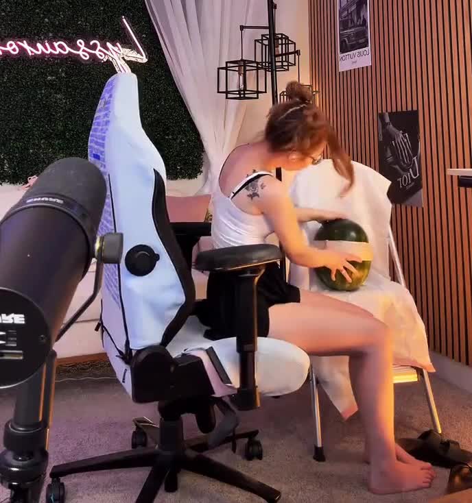 Video 611107 from Lyssaurora