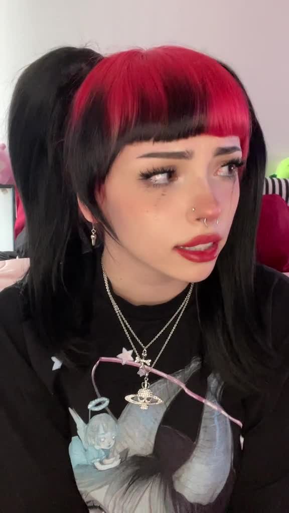 Video 611459 from Emma Langevin