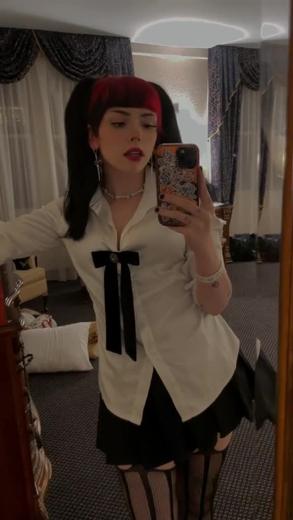 Video 611463 from Emma Langevin