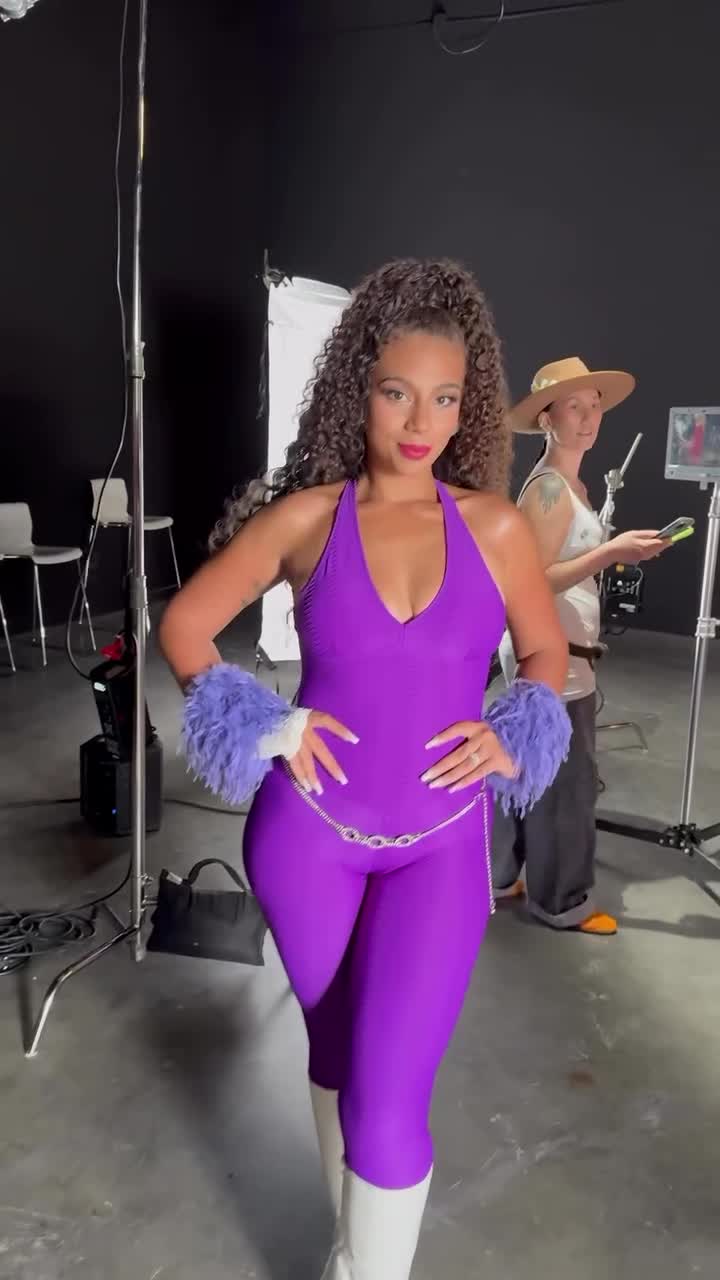 Video 611610 from Samantha Irvin - WWE