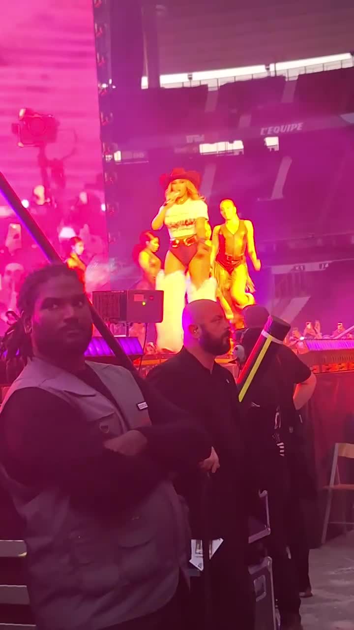 Video 611626 from Beyoncé