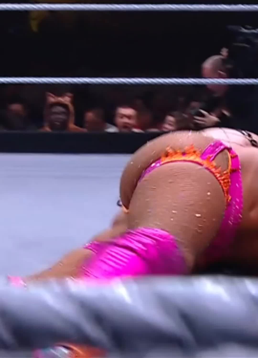 Video 611647 from Valerie Loureda | Lola Vice