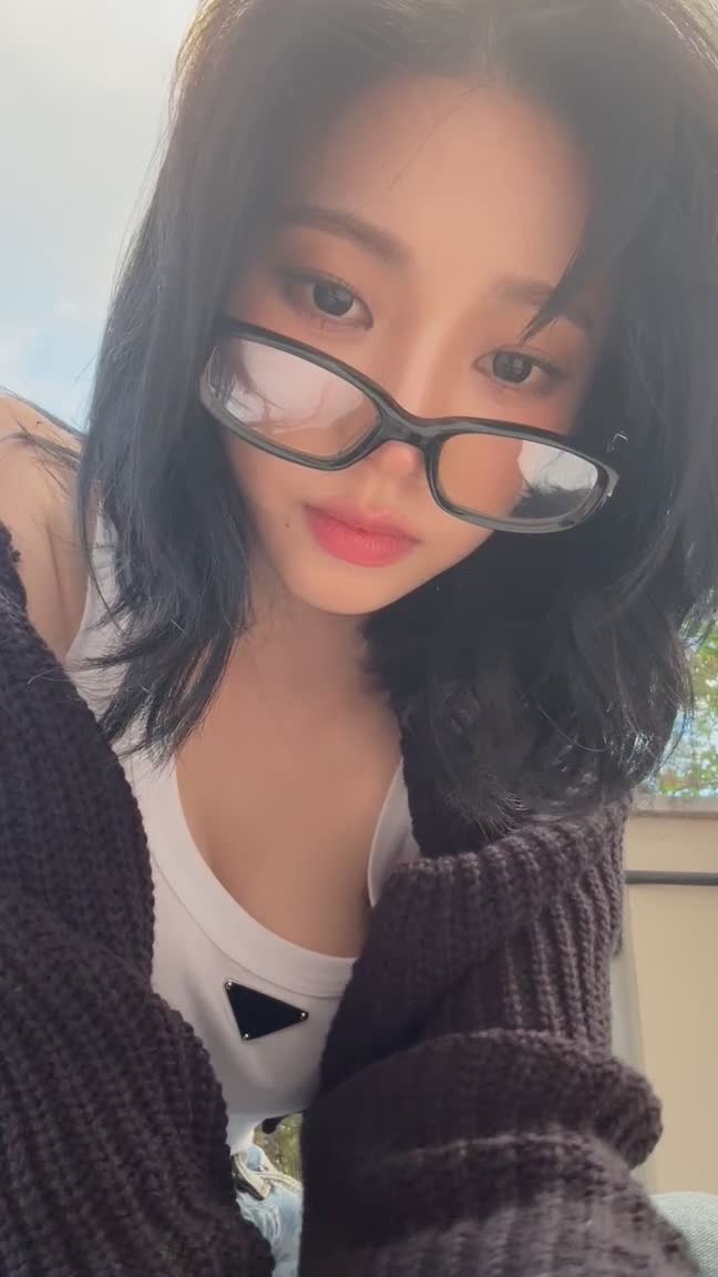 Video 611681 from Karina (æspa / aespa)