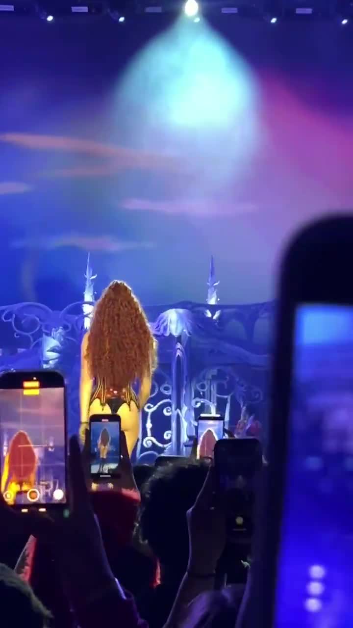 Video 611702 from Chappell Roan