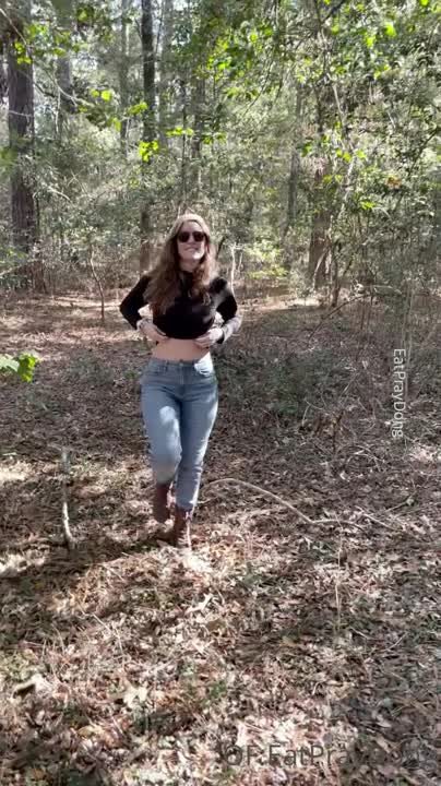 Video 612781 from Eat Pray Dong / EPDTravels