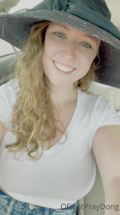 Video 612783 from Eat Pray Dong / EPDTravels