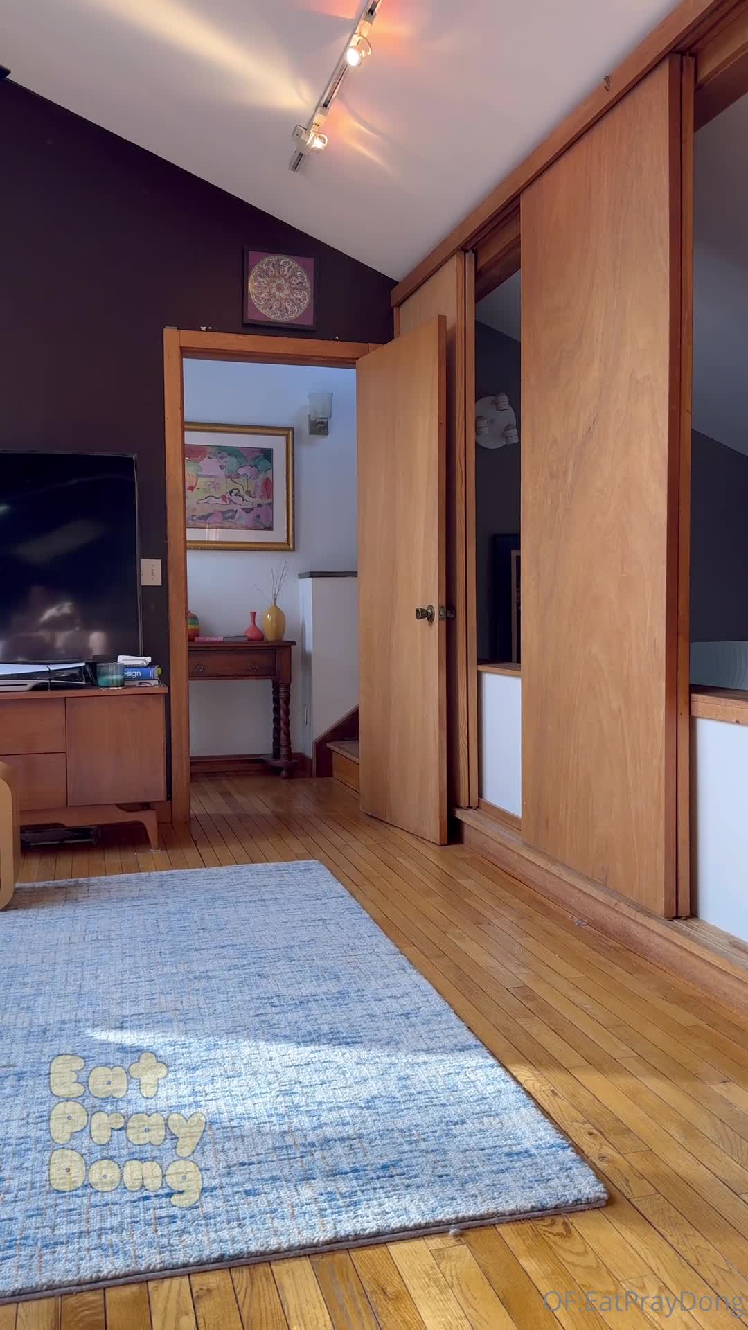 Video 612789 from Eat Pray Dong / EPDTravels