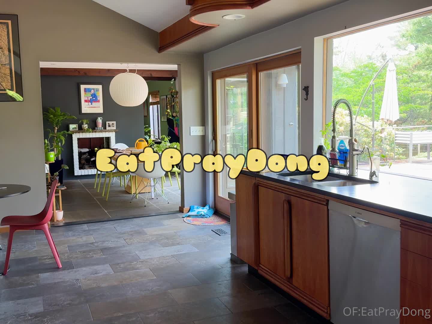 Video 612836 from Eat Pray Dong / EPDTravels