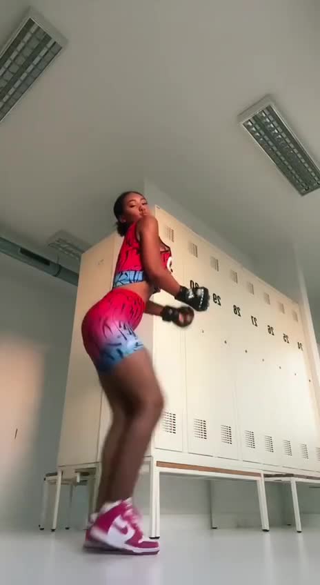 Video 614969 from llleasy/elizabeth anorue