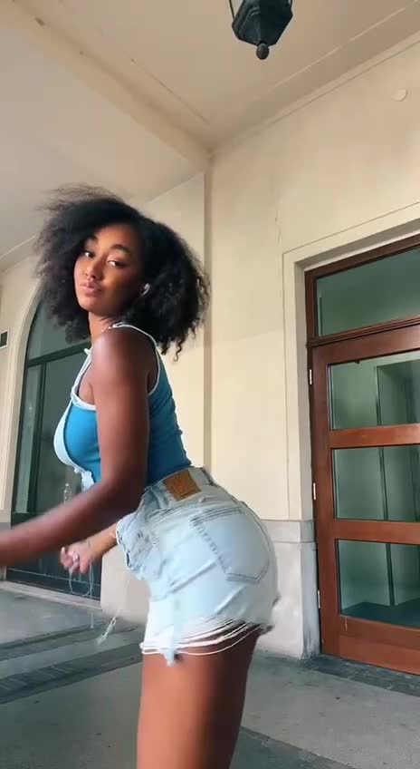 Video 614976 from llleasy/elizabeth anorue