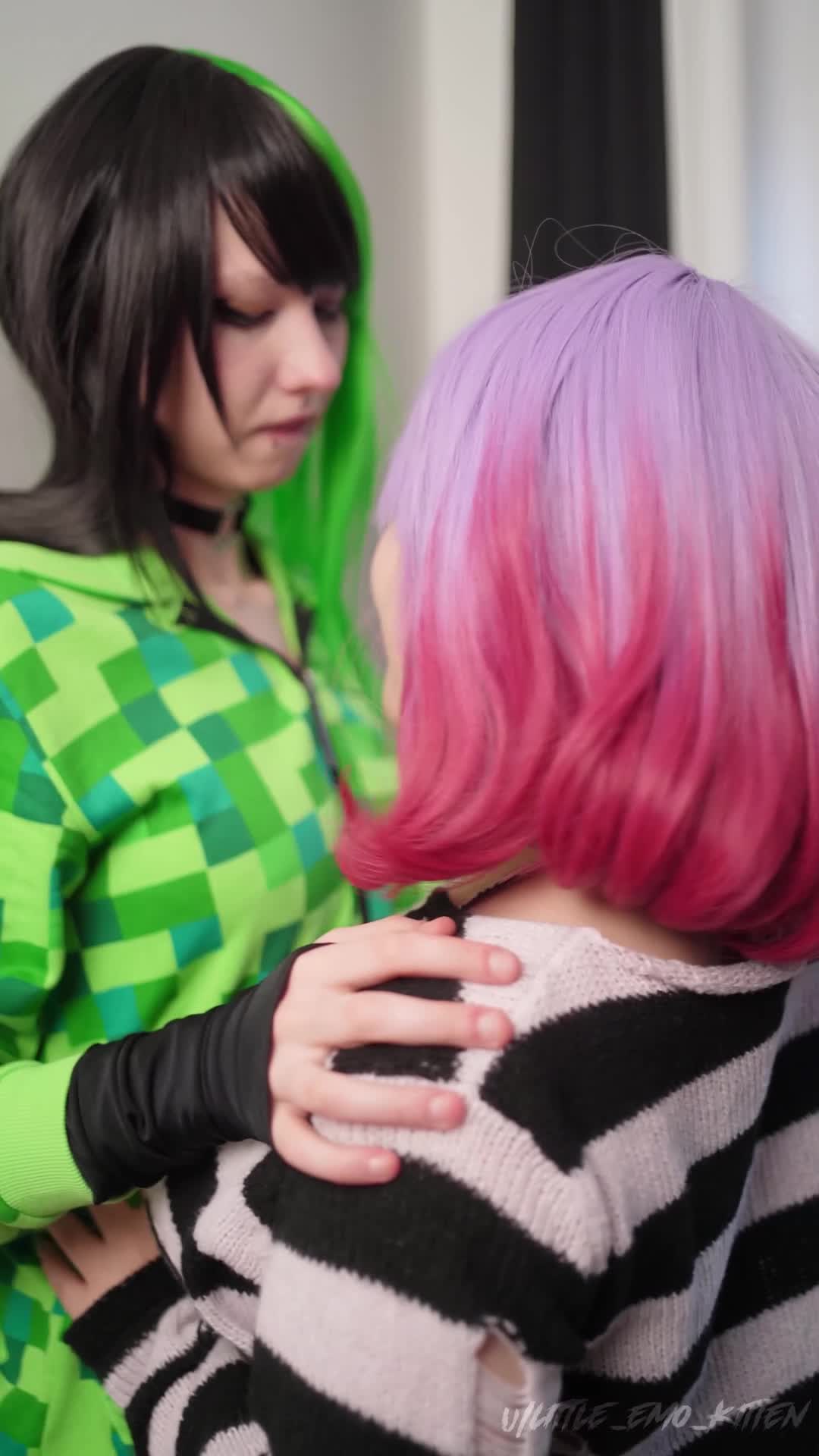 Video 615053 from little_emo_kitten