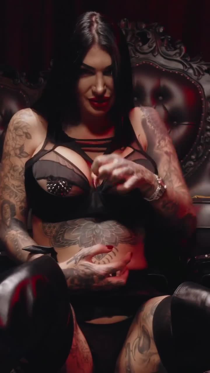 Video 616725 from Damazonia_ / Mistress Damazonia