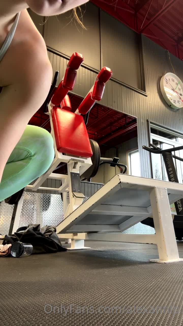 Video 620123 from Alex-Ann Lavigne-Pelletier / alexannlp / Alex-Ann