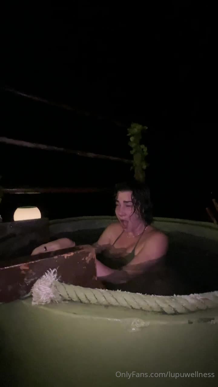 Video 622473 from Liz | Lupuwellness