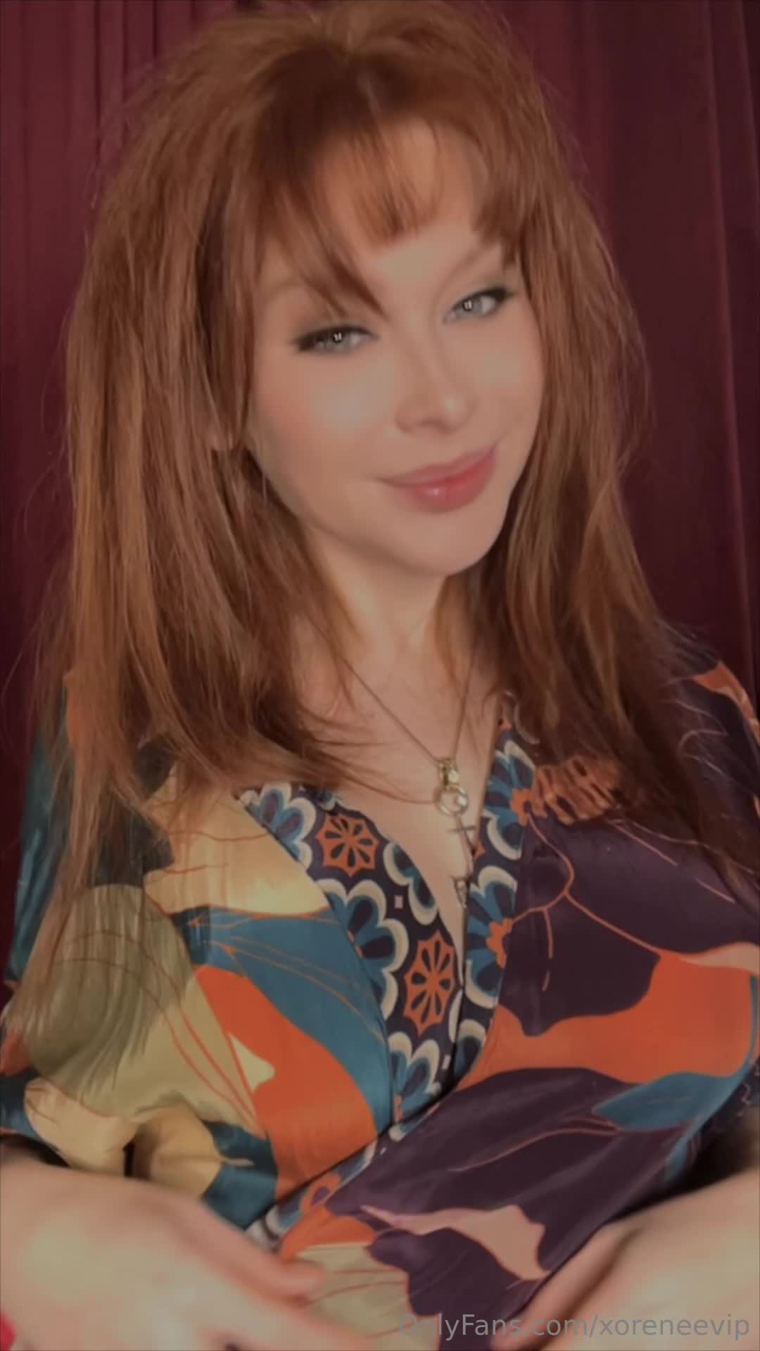 Video 622886 from Renee Olstead / xoreneeo