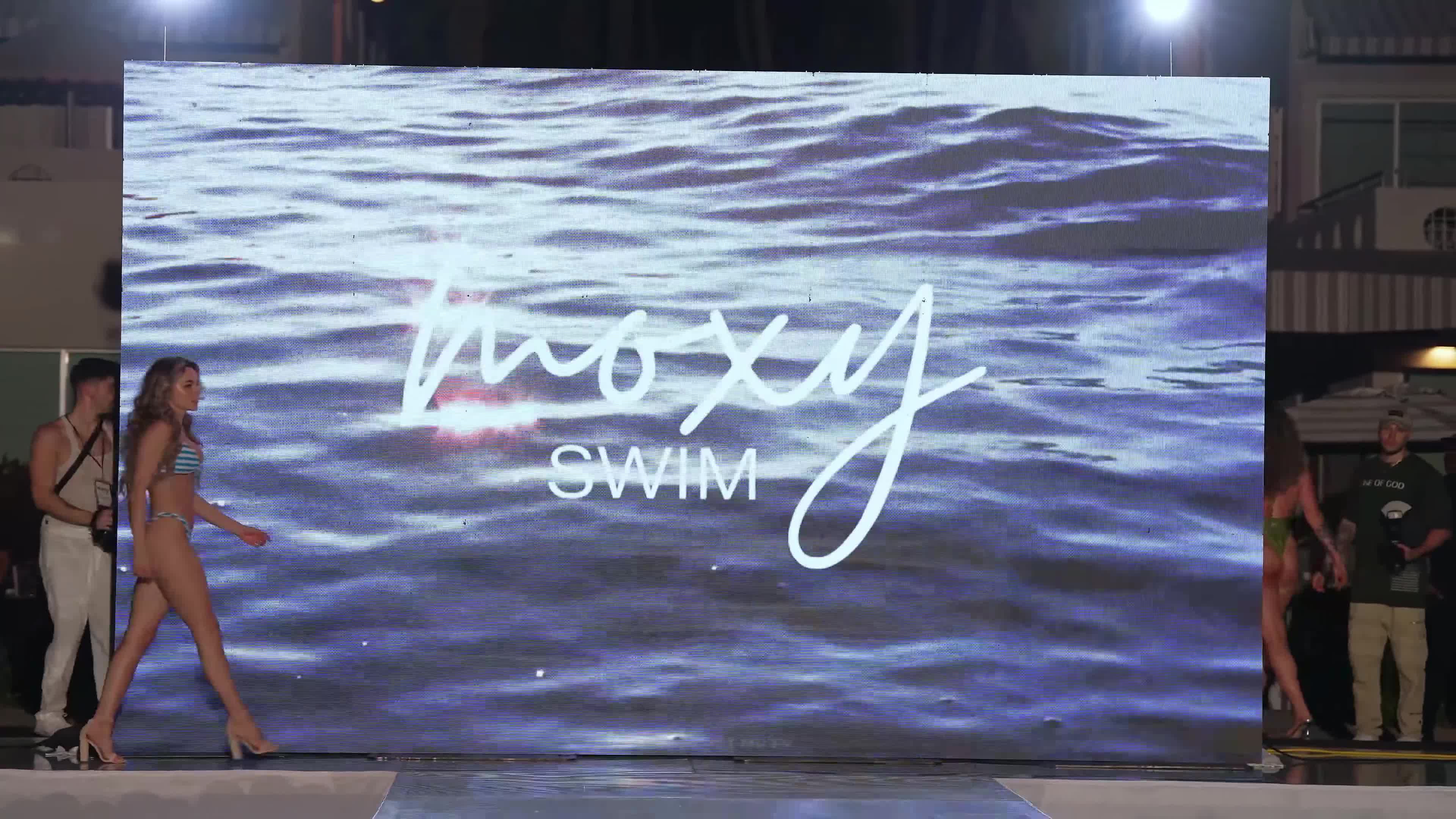 Video 624343 from Monika Mancini