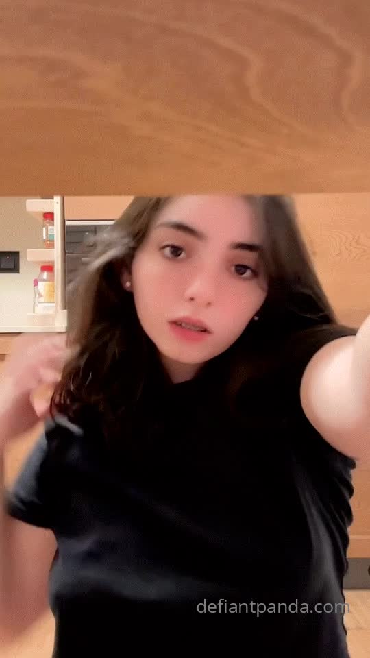 Video 625329 from defiantpanda - Cora