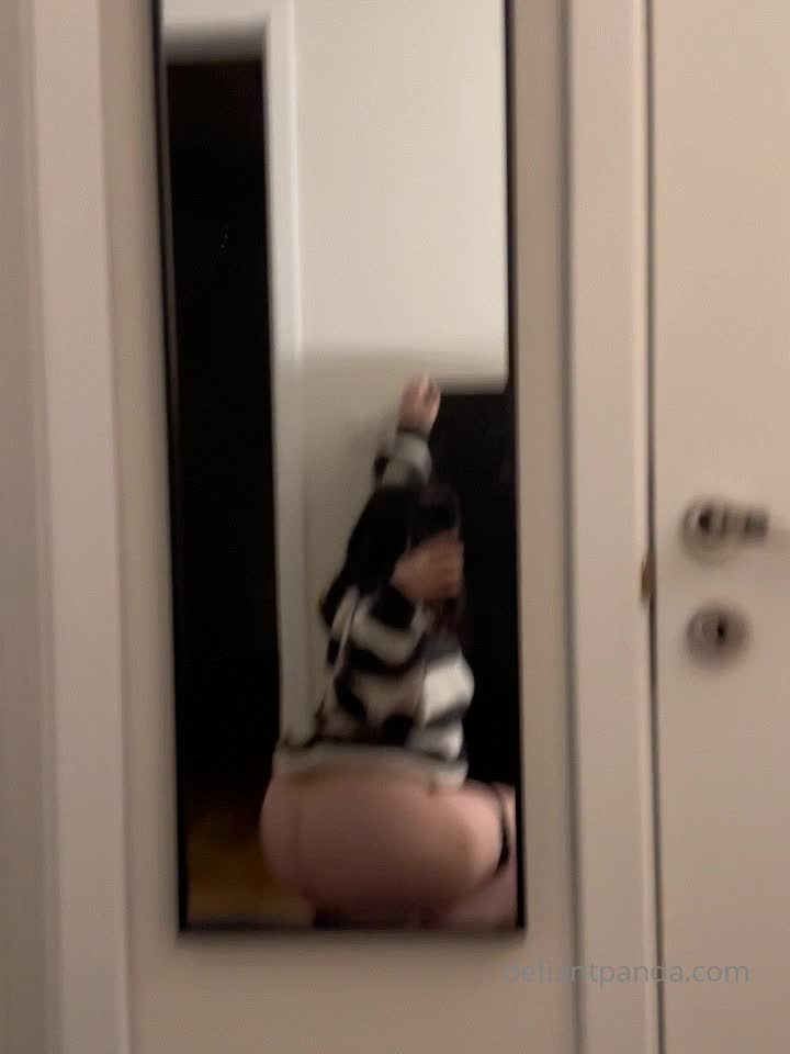 Video 625443 from defiantpanda - Cora