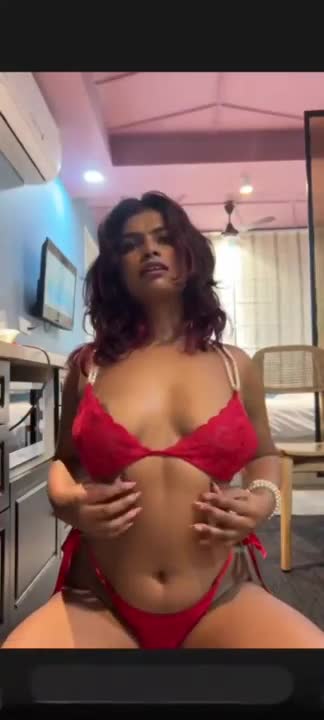 Video 627735 from Nidhi Goel / Moodybeasty