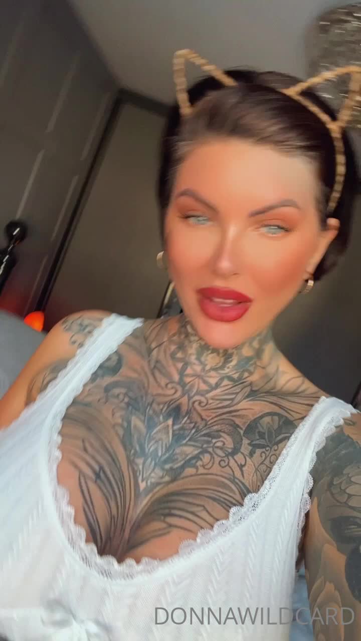 Video 628660 from Donna Wildcard