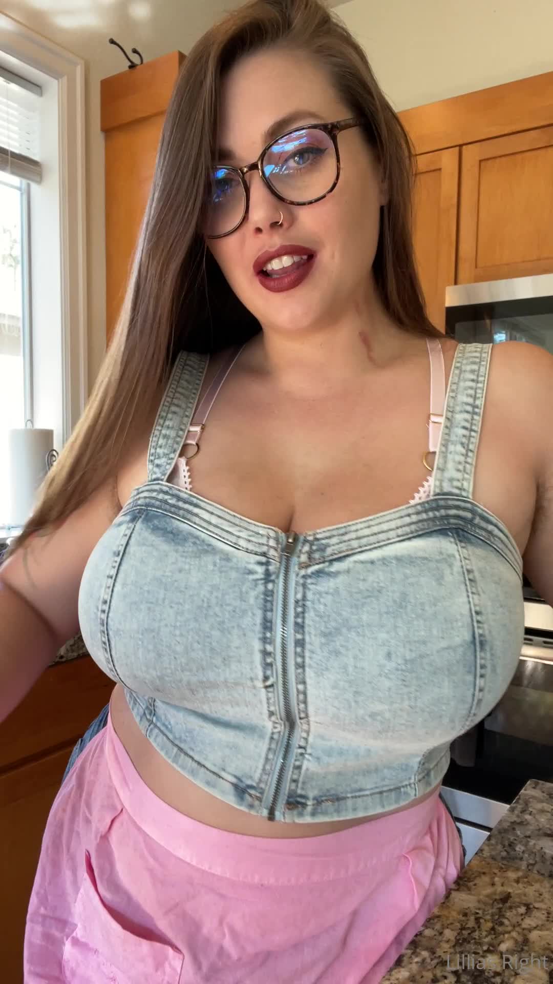 Video 630707 from Lillias Right