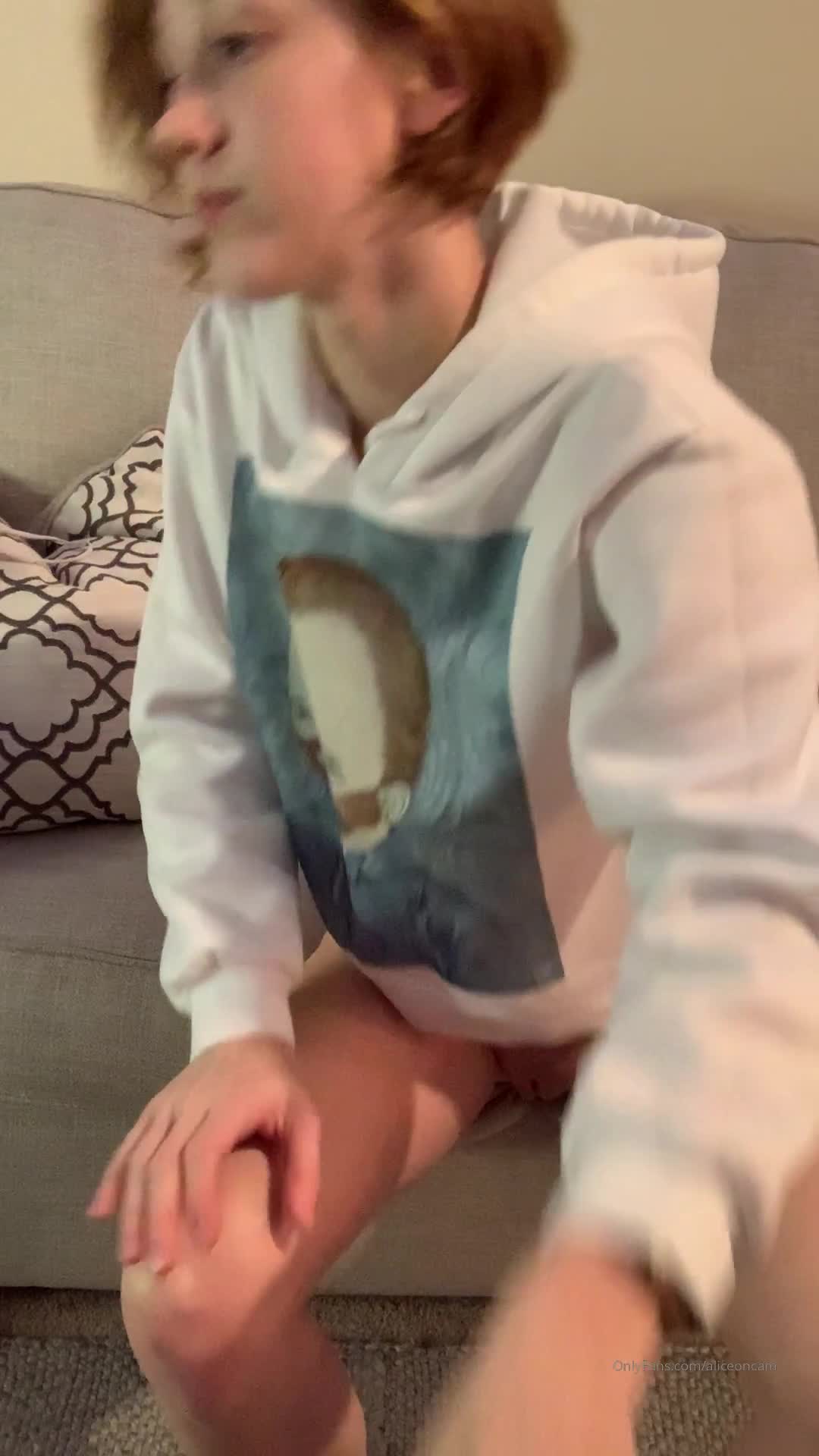 Video 631596 from Alice White / AliceOnCam