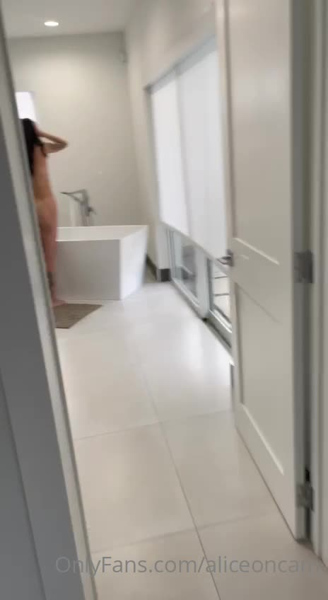 Video 631702 from Alice White / AliceOnCam