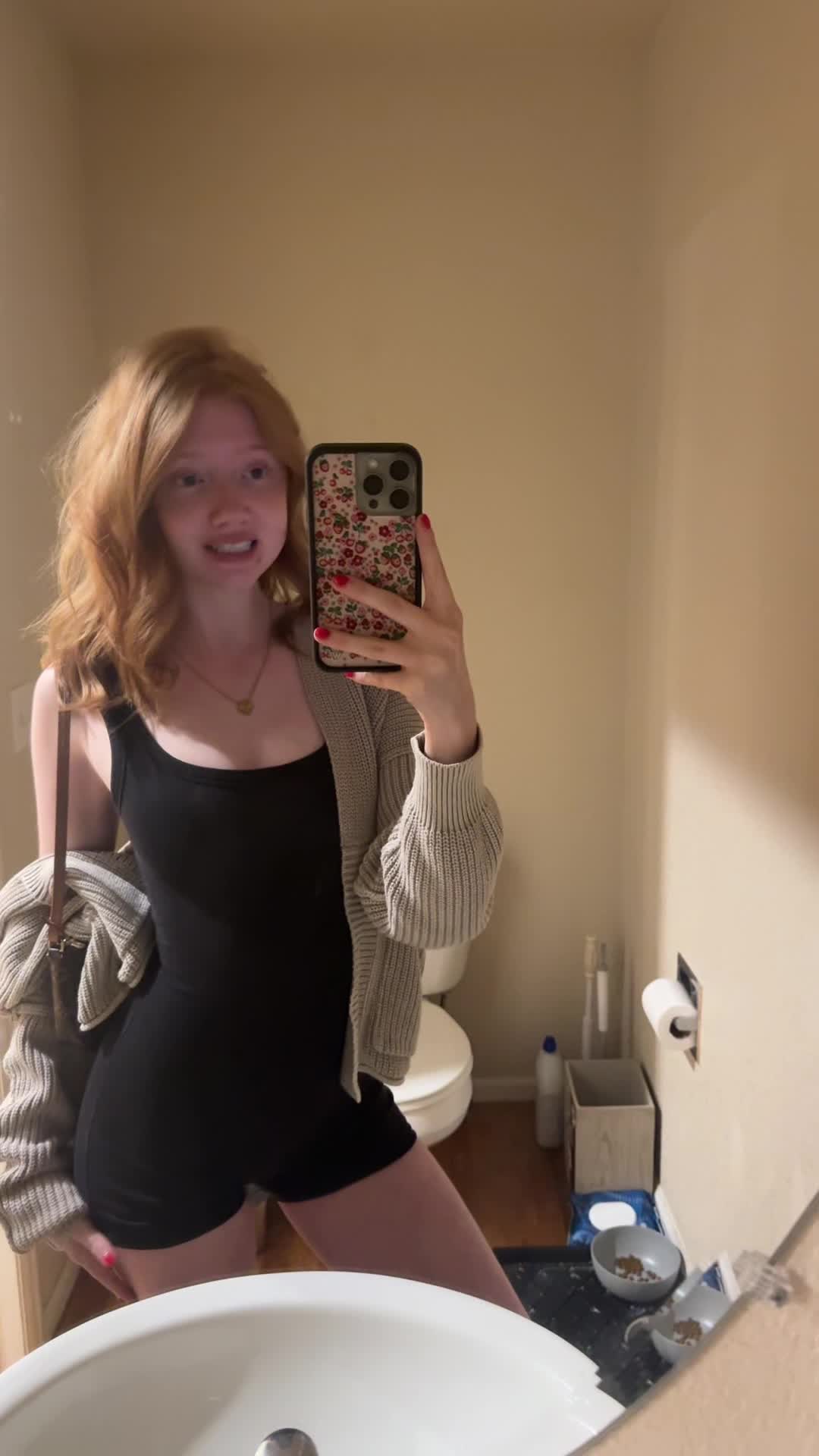 Video 637945 from Makenna Kelly / Lifewithmak