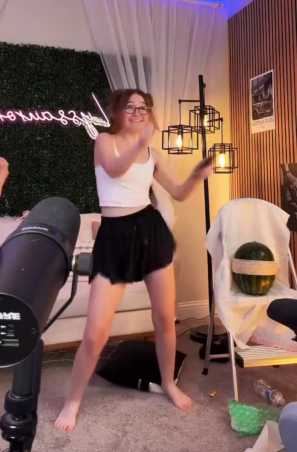 Video 638162 from Lyssaurora