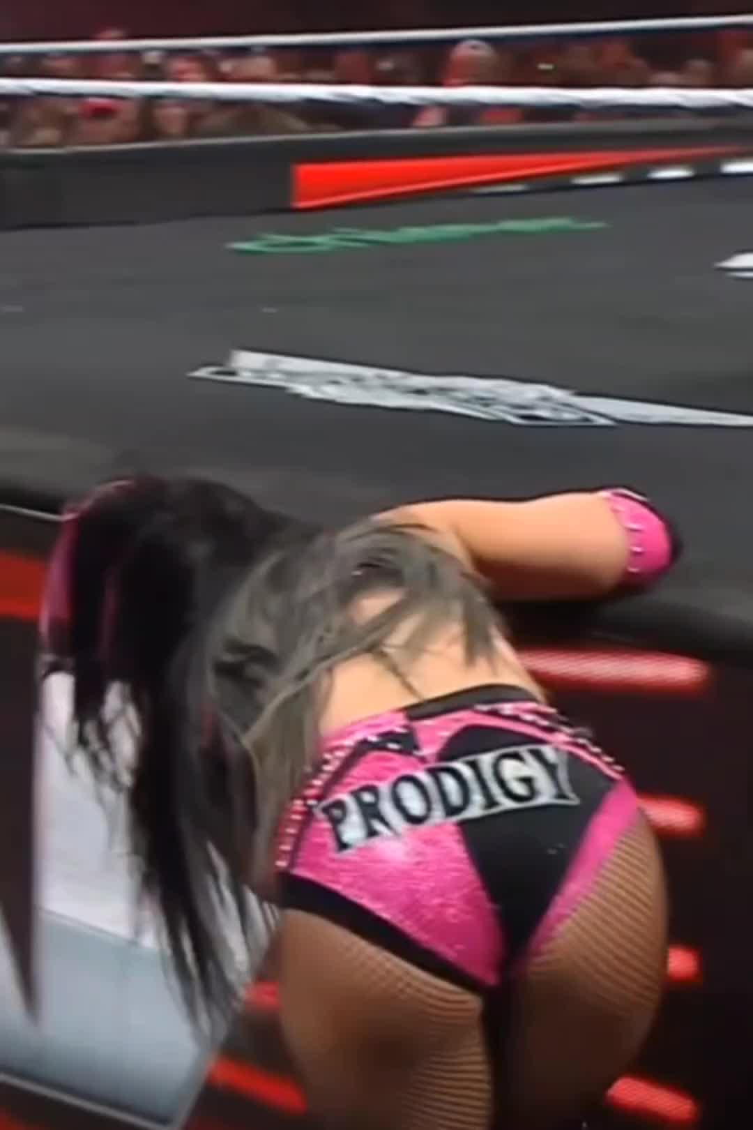 Video 638555 from Roxanne Perez/Rok-C - WWE NXT