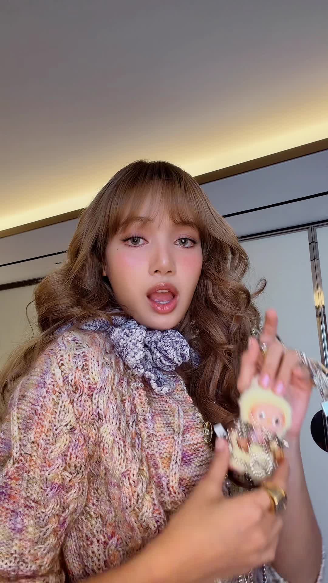 Video 638678 from Lisa | BLΛƆKPIИK (Blackpink)