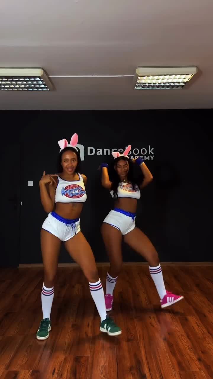 Video 639810 from llleasy/elizabeth anorue