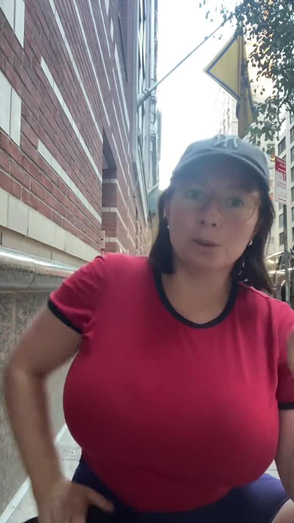 Video 641983 from Bel Larcombe slice_of_salami_