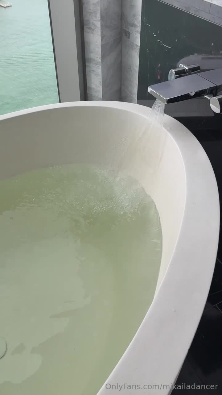 Video 642985 from mikailadancer