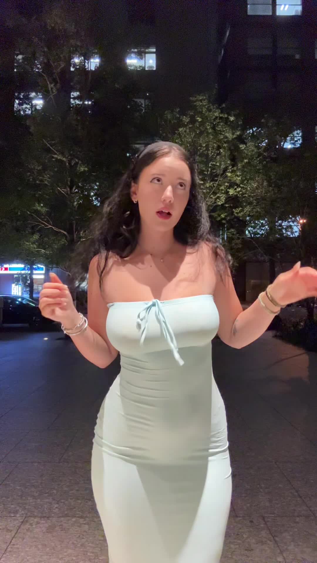 Video 645288 from Hotblockchain / Emily Cocea / cryptobaddie1