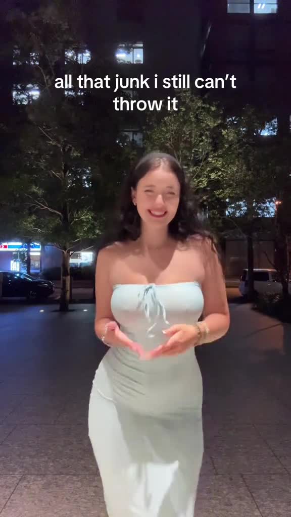 Video 645289 from Hotblockchain / Emily Cocea / cryptobaddie1