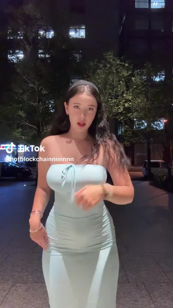 Video 645293 from Hotblockchain / Emily Cocea / cryptobaddie1