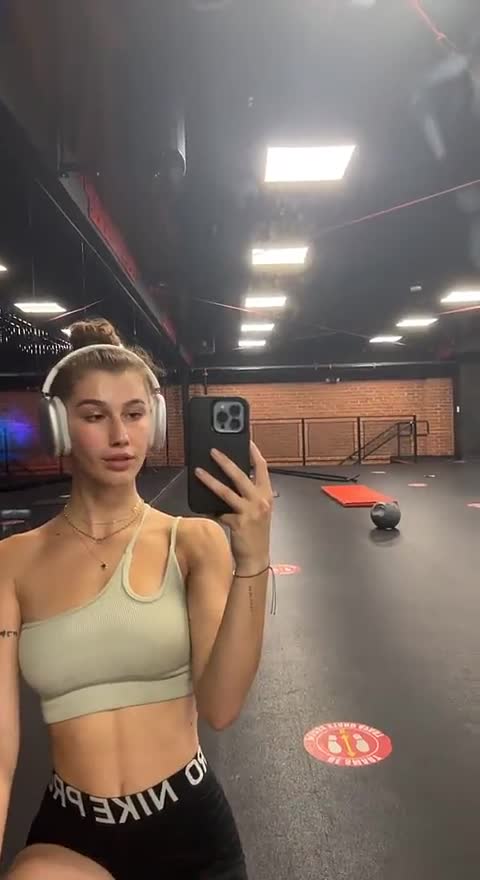 Video 646632 from Sydney May / SydneyvMay / Sydney Vézina