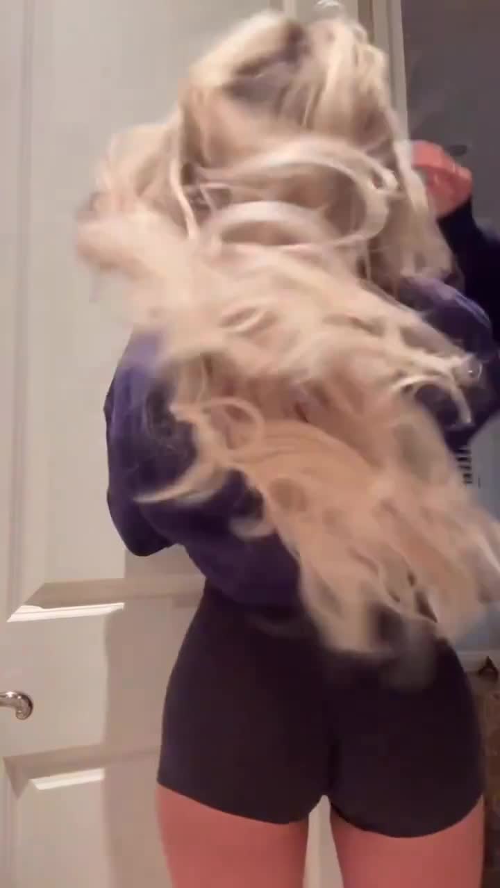 Video 646668 from Breckie Hill / @breckiehill