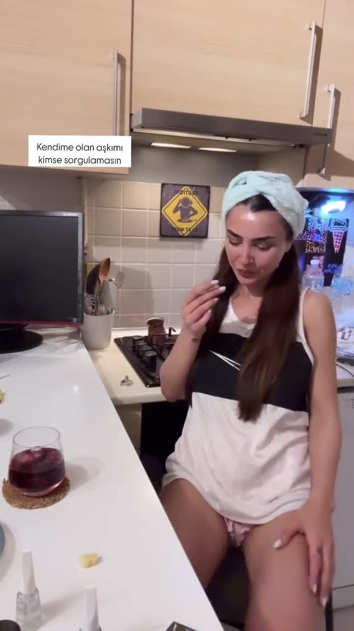 Video 649419 from Kübra &quot;Miranda&quot; Çamlıbel