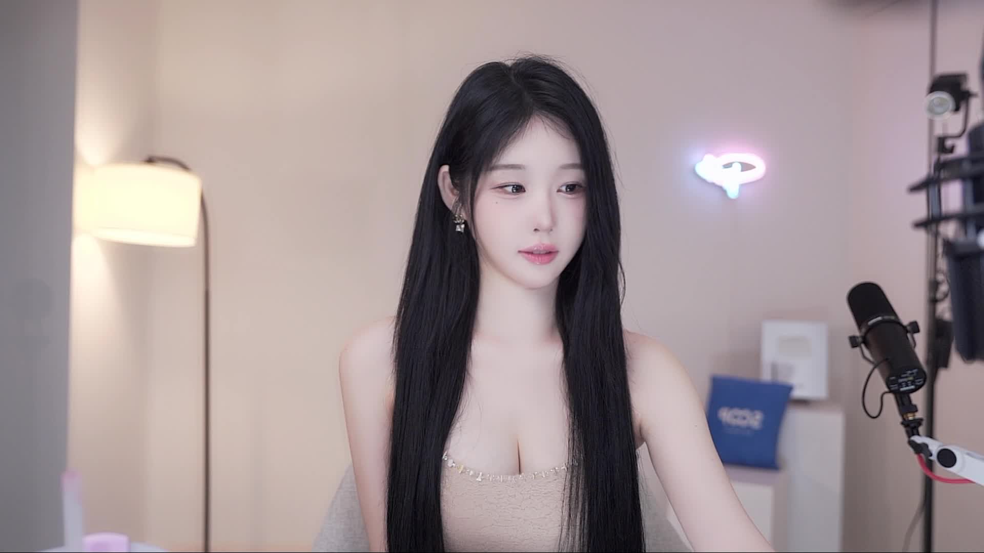 Video 653702 from woohankyung / hankyung / 한갱