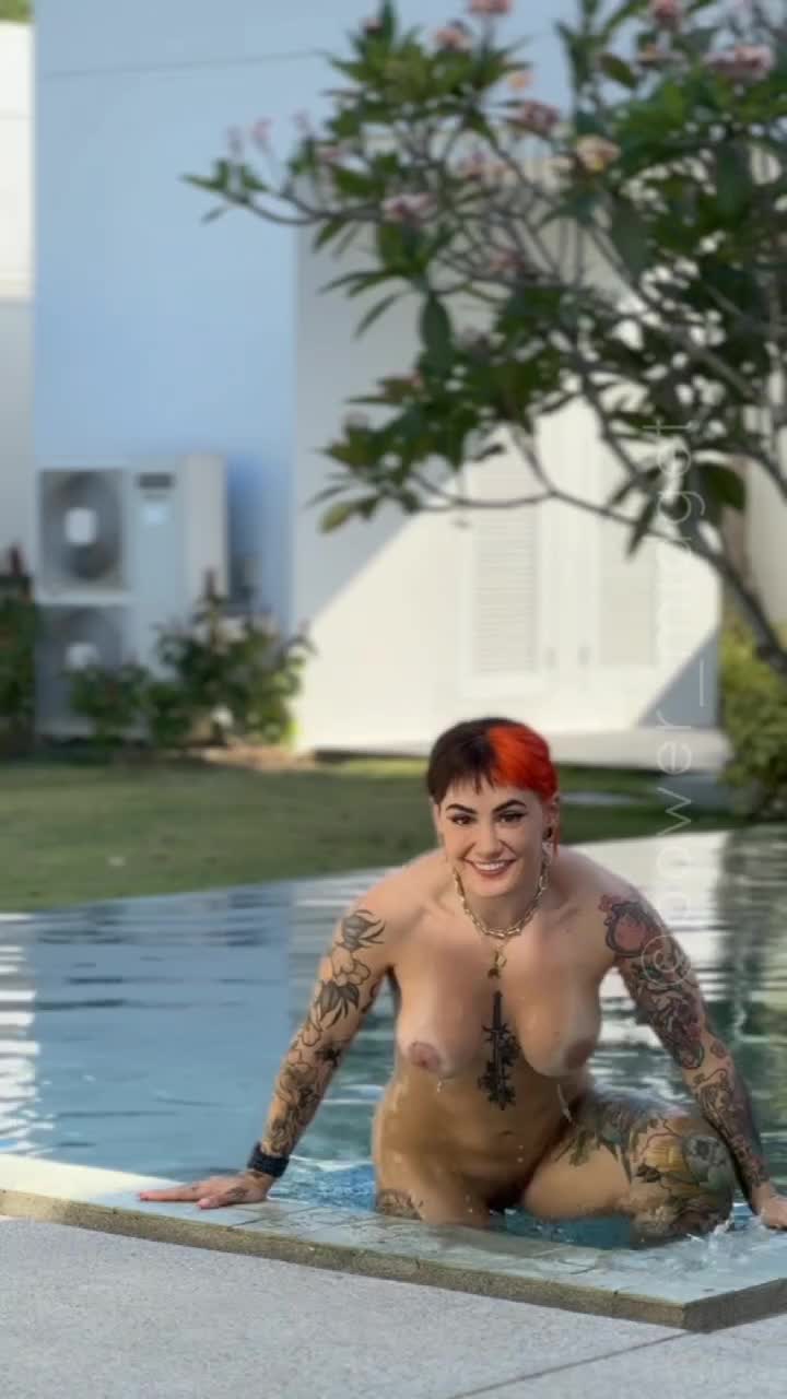 Video 653857 from Peta Lloyd / power_midget