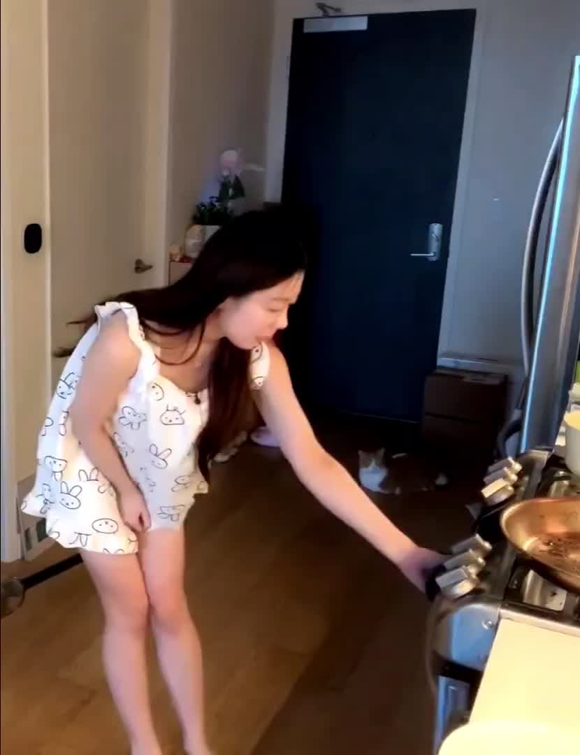 Video 655225 from Nipslips &amp; Just Chatting streamers