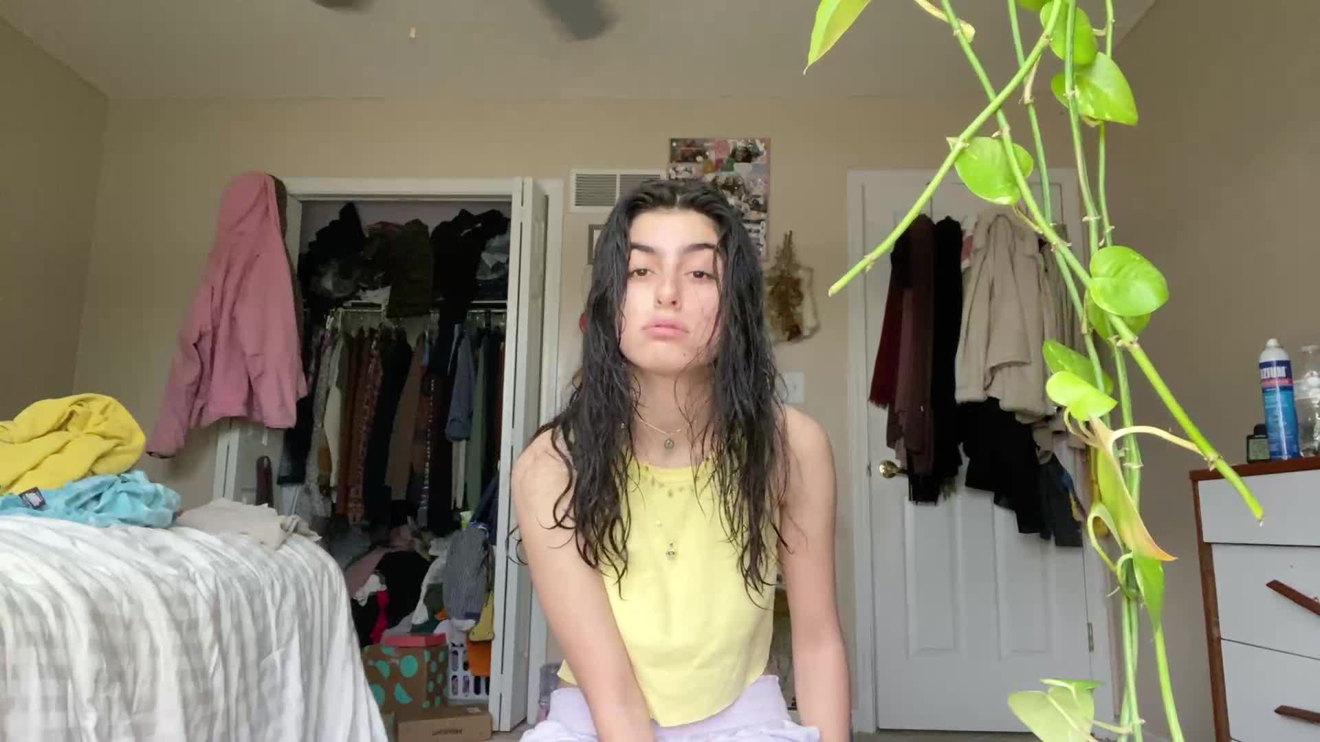 Video 655314 from Nipslips &amp; Just Chatting streamers