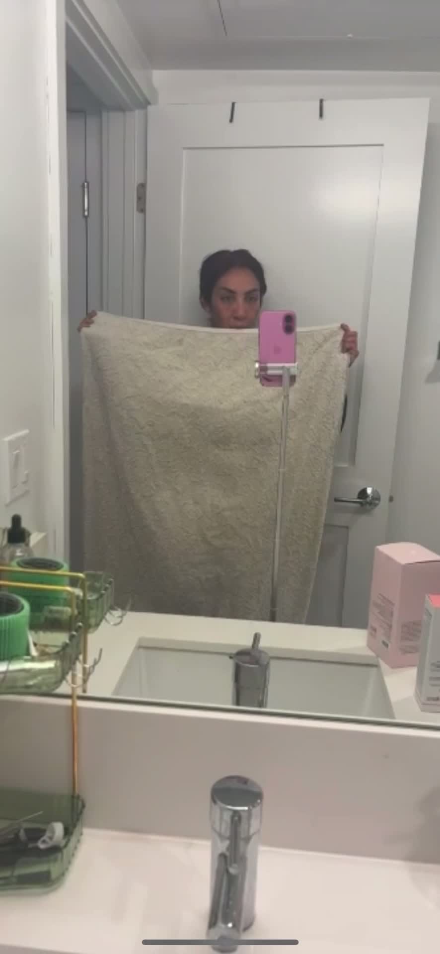 Video 655322 from Nipslips &amp; Just Chatting streamers