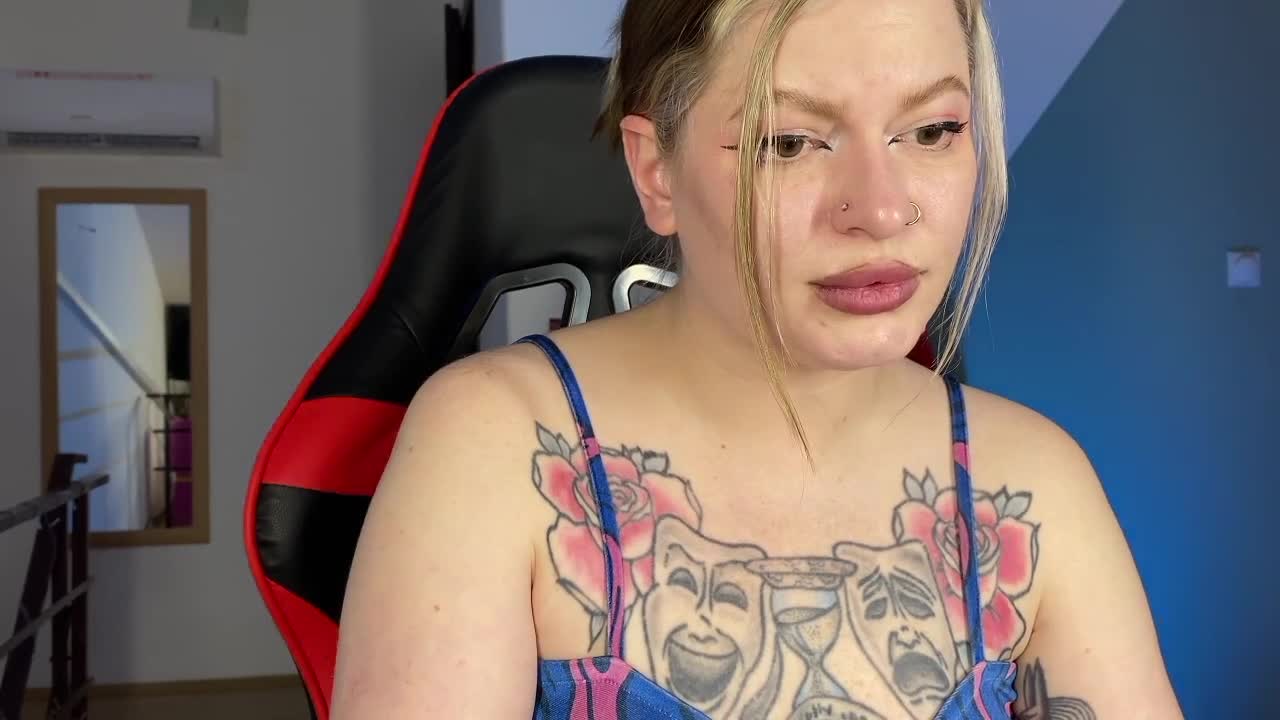 Video 655324 from Nipslips &amp; Just Chatting streamers