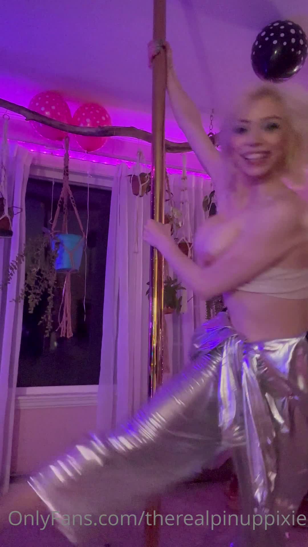 Video 655661 from PinupPixie / Cyberpunk Pixie