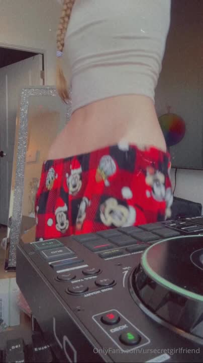 Video 655677 from ursecretgirlfriend | ursecretgf | Pyra Fae