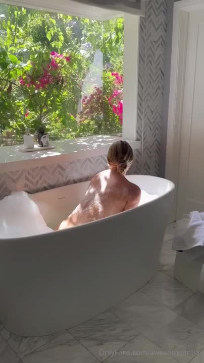 Video 656085 from Antje Utgaard / awesomeantjay