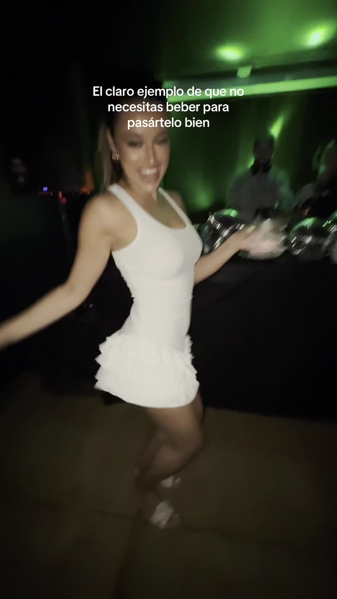 Video 656225 from Marta Diaz | martaa_diiaz